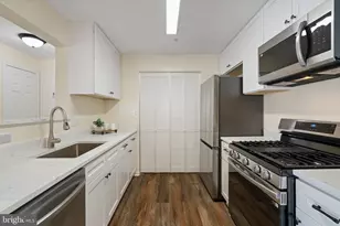 8087 Lacy Dr, Manassas, VA 20109 - Photo 8