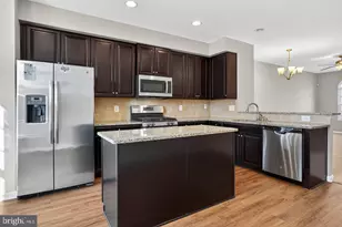 1731 Dorothy Ln, Woodbridge, VA 22191 - Photo 4