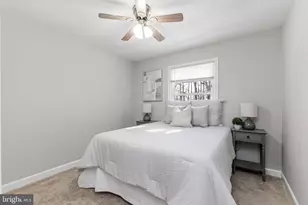 1427 Admiral Dr, Woodbridge, VA 22192 - Photo 16