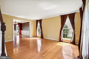 5406 Lomax Way, Woodbridge, VA 22193 - Photo 10