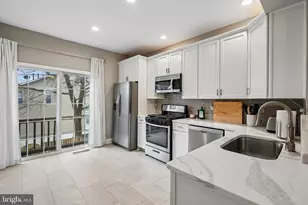 14397 Madrigal Dr, Woodbridge, VA 22193 - Photo 2