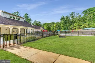 1805 Efty Ct, Woodbridge, VA 22191 - Photo 4