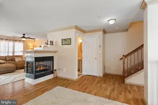 5031 Anchorstone Dr, Woodbridge, VA 22192 - Photo 6