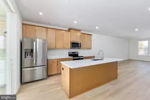 2510 Neabsco Common Pl, Woodbridge, VA 22191 - Photo 14