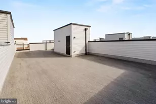 2510 Neabsco Common Pl, Woodbridge, VA 22191 - Photo 32