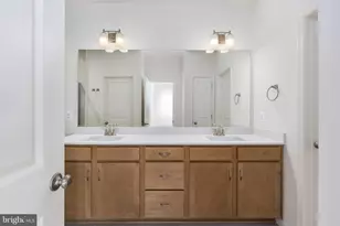 2510 Neabsco Common Pl, Woodbridge, VA 22191 - Photo 30