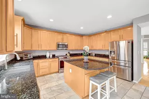 8360 Tenbrook Dr, Gainesville, VA 20155 - Photo 18