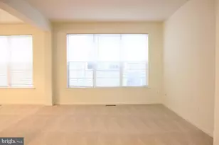 15220 Lord Culpeper Ct, Woodbridge, VA 22191 - Photo 4