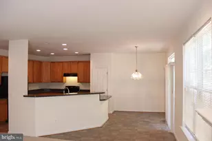 15220 Lord Culpeper Ct, Woodbridge, VA 22191 - Photo 8