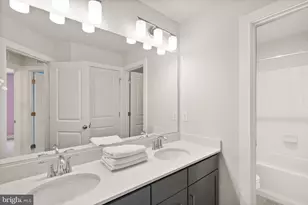 17762 Kingfisher Isle Rd, Dumfries, VA 22026 - Photo 38