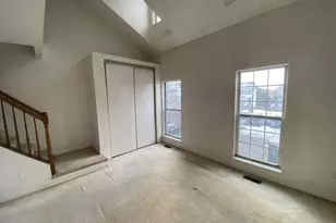 4218 Ashmere Cir, Dumfries, VA 22025 - Photo 4