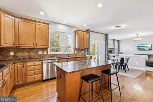 5793 Waterloo Bridge Cir, Haymarket, VA 20169 - Photo 10