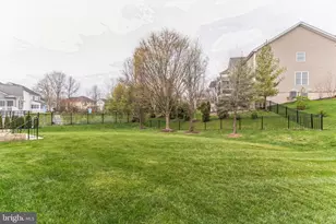 5793 Waterloo Bridge Cir, Haymarket, VA 20169 - Photo 46