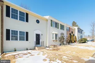 12346 Woodlawn Ct, Woodbridge, VA 22192 - Photo 2