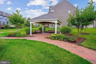 2105 Hemlock Bay Rd, Dumfries, VA 22026 - Photo 4