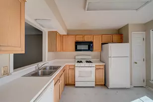 1912 Beegee Ct, Woodbridge, VA 22192 - Photo 8