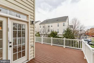 6910 Stanwick Square, Gainesville, VA 20155 - Photo 12