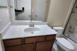 15826 Aerial View Rd, Woodbridge, VA 22193 - Photo 10