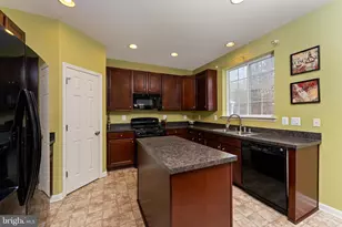 4072 Presidential Hill Loop, Dumfries, VA 22025 - Photo 10