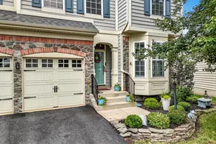 8798 Dancer Ct, Gainesville, VA 20155 - Photo 2