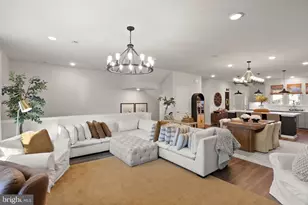15038 Jaxton Sq Ln, Haymarket, VA 20169 - Photo 6