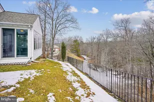 12241 Farmberry Ct, Woodbridge, VA 22192 - Photo 8