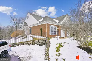 12241 Farmberry Ct, Woodbridge, VA 22192 - Photo 6