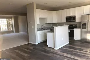 2925 Rotterdam Loop, Woodbridge, VA 22191 - Photo 8