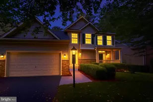 14804 Cartagena Dr, Gainesville, VA 20155 - Photo 2