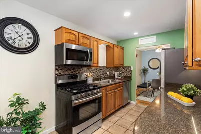 7398 Roxbury Avenue, Manassas, VA 20109 - Photo 6