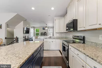10773 Hinton Way, Manassas, VA 20112 - Photo 12