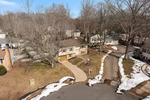 2912 Woodburn Ct, Woodbridge, VA 22192 - Photo 32