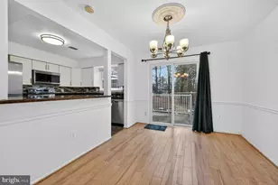 2885 Burgundy Pl, Woodbridge, VA 22192 - Photo 10