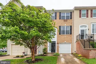 938 Herons Run Ln, Woodbridge, VA 22191 - Photo 2