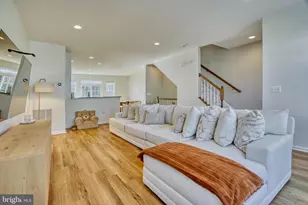 8217 Heritage Crossing Ct, Manassas, VA 20109 - Photo 18