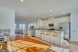 8217 Heritage Crossing Ct, Manassas, VA 20109 - Photo 14