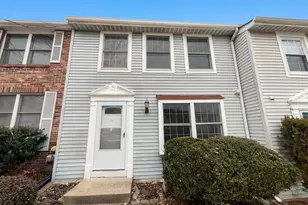 13524 Bentley Cir, Woodbridge, VA 22192 - Photo 1