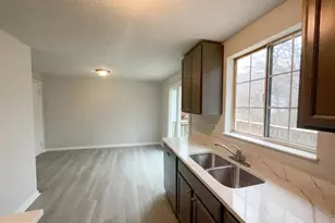 13524 Bentley Cir, Woodbridge, VA 22192 - Photo 10