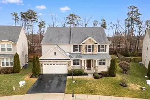 13826 Estate Manor Dr, Gainesville, VA 20155 - Photo 2