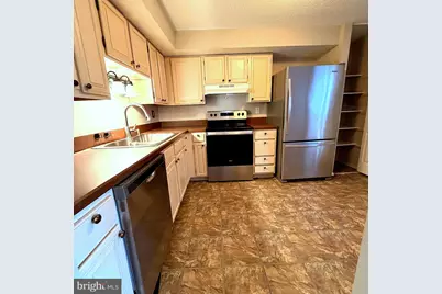 13508 Bentley Circle, Woodbridge, VA 22192 - Photo 6