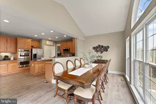 14213 Sharpshinned Dr, Gainesville, VA 20155 - Photo 14