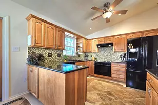 11930 Cotton Mill Dr, Woodbridge, VA 22192 - Photo 12