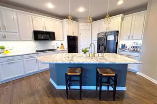 14736 Keavy Ridge Ct, Haymarket, VA 20169 - Photo 2