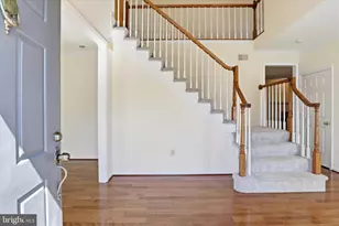 13201 Mountain Ash Ct, Woodbridge, VA 22192 - Photo 4