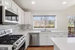 13201 Mountain Ash Ct, Woodbridge, VA 22192 - Photo 18