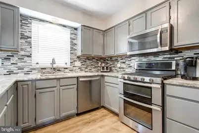 13006 Hunterbrook Drive, Woodbridge, VA 22192 - Photo 6