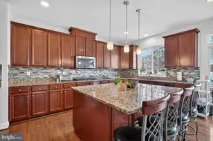 1798 Marfield Ct, Woodbridge, VA 22191 - Photo 10