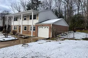 4765 Lupino Ct, Woodbridge, VA 22193 - Photo 2