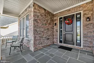 6061 Trotters Point Ln, Gainesville, VA 20155 - Photo 8