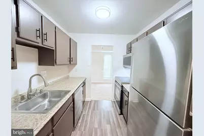 7598 Gales Court #102, Manassas, VA 20109 - Photo 6